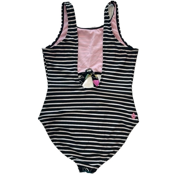 Volcom Juiced One Piece - Picture 7 of 12